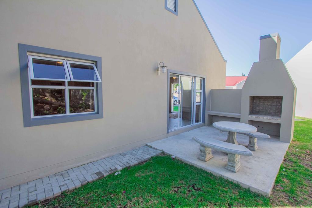 El Dorado 65 Luxury Self Catering Villa Oudtshoorn Ngoại thất bức ảnh