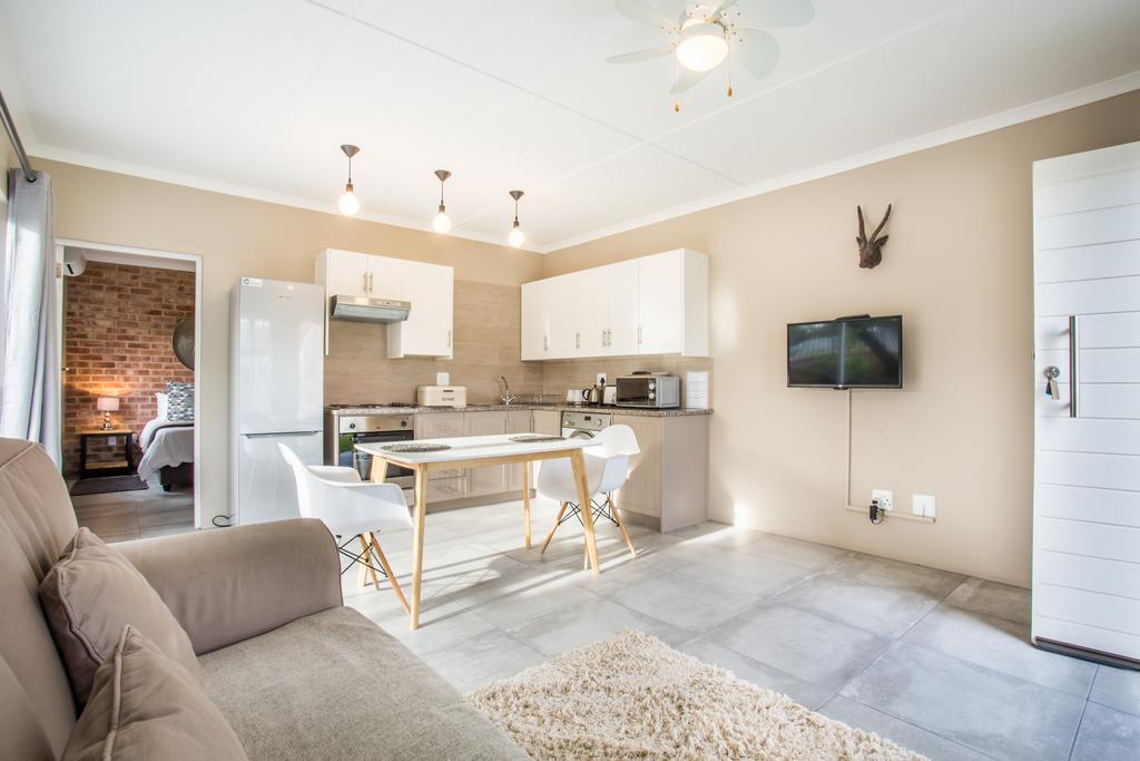 El Dorado 65 Luxury Self Catering Villa Oudtshoorn Ngoại thất bức ảnh