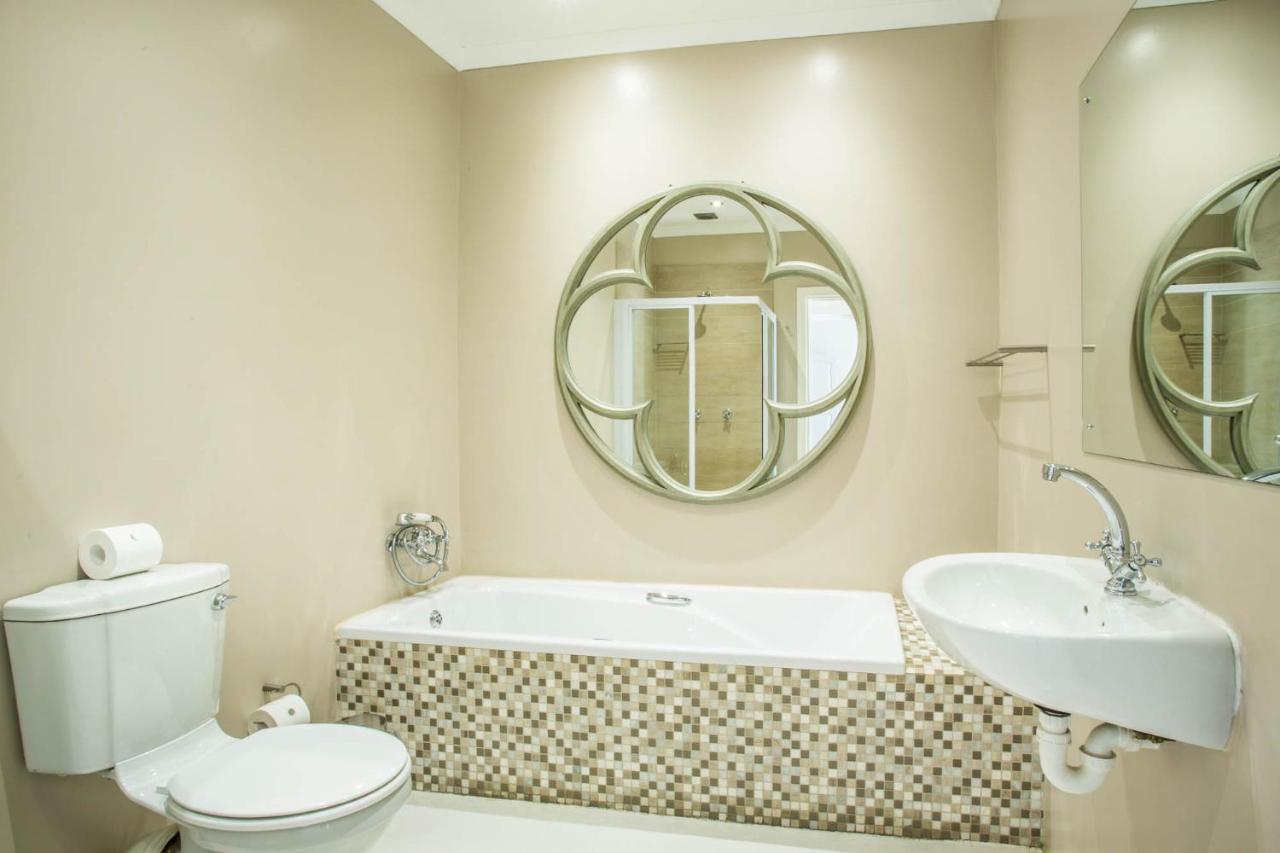 El Dorado 65 Luxury Self Catering Villa Oudtshoorn Ngoại thất bức ảnh