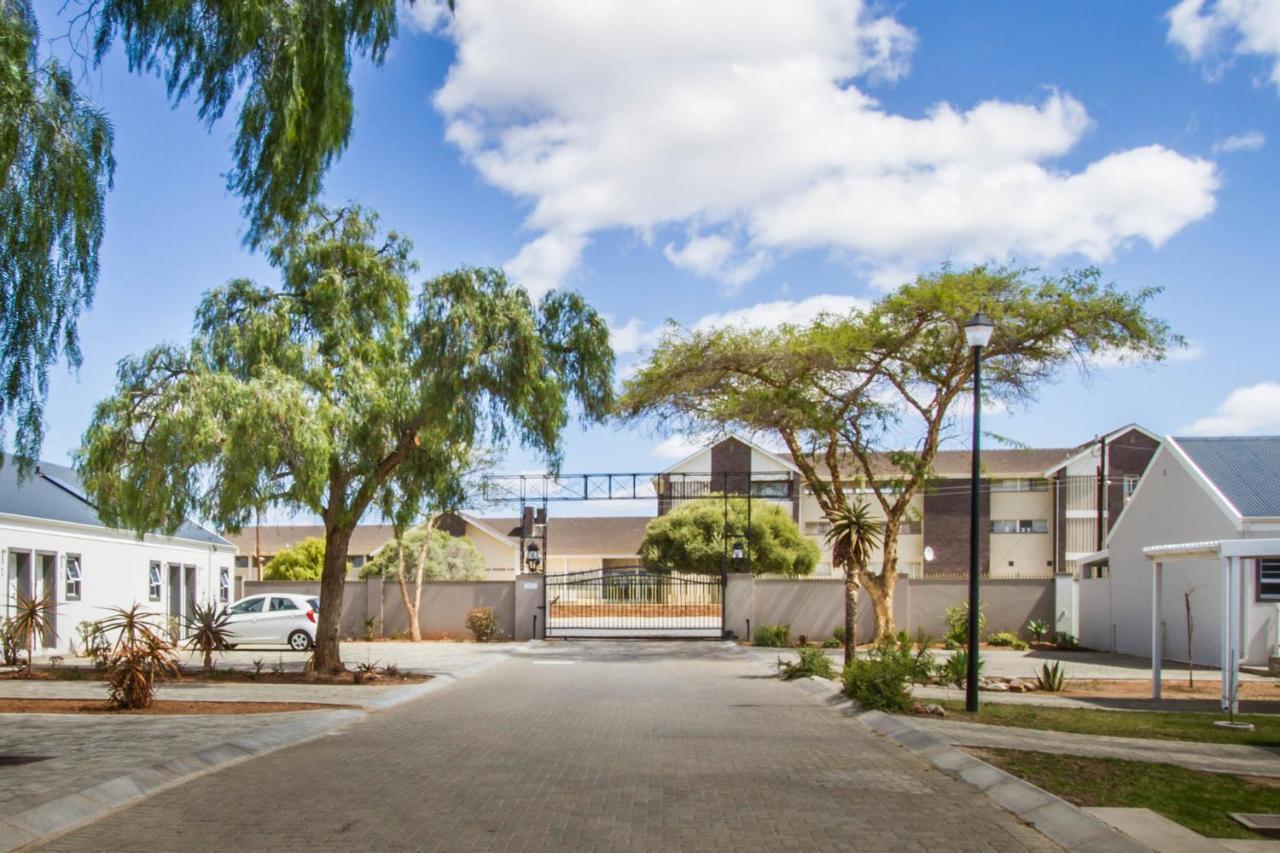 El Dorado 65 Luxury Self Catering Villa Oudtshoorn Ngoại thất bức ảnh